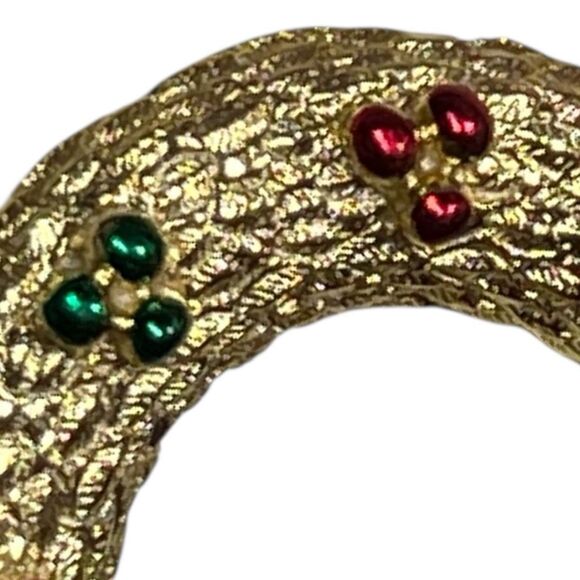 Festive Wreath Bow Brooch Christmas Jewelry Accessory Goldtone Red Green vintage - Picture 5 of 6